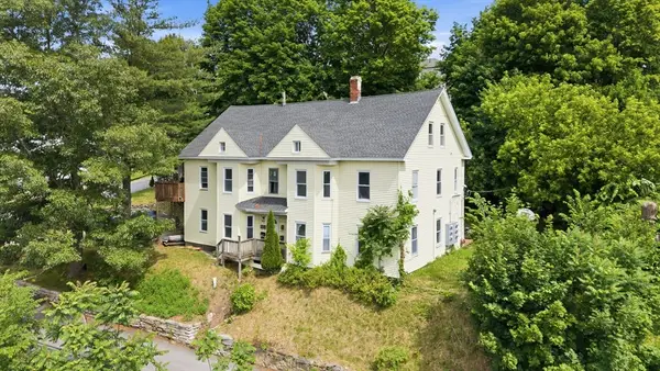 1524 Main St, Worcester, MA 01603