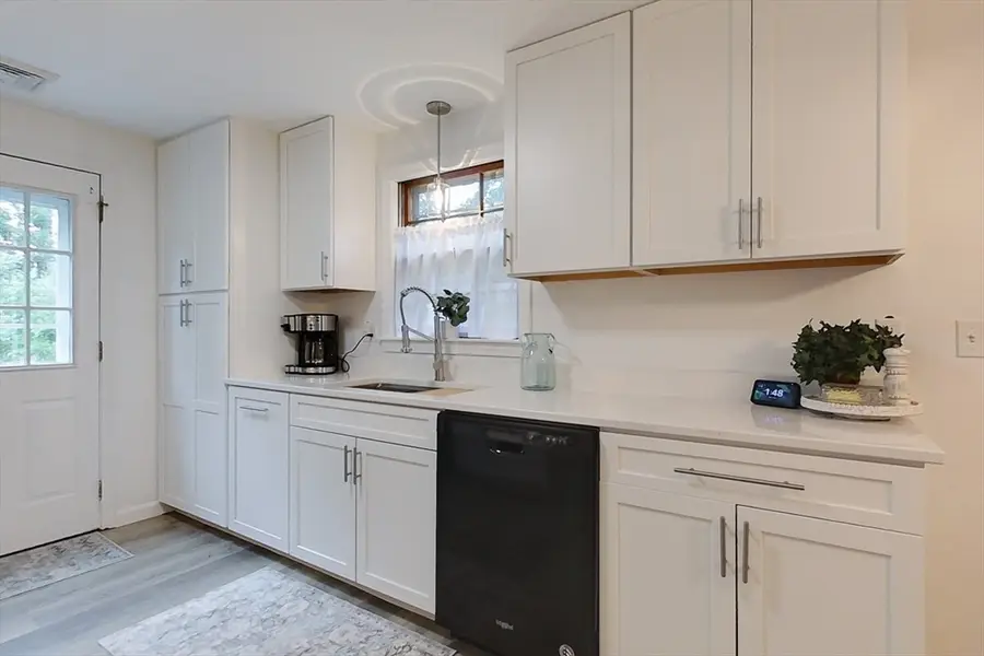 132 Oak Ridge Dr, Ayer, MA 01432 - #3