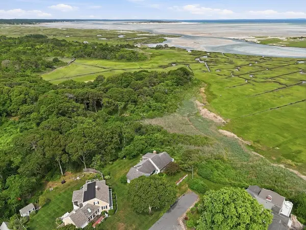 19 Shell Dr, Yarmouth, MA 02675