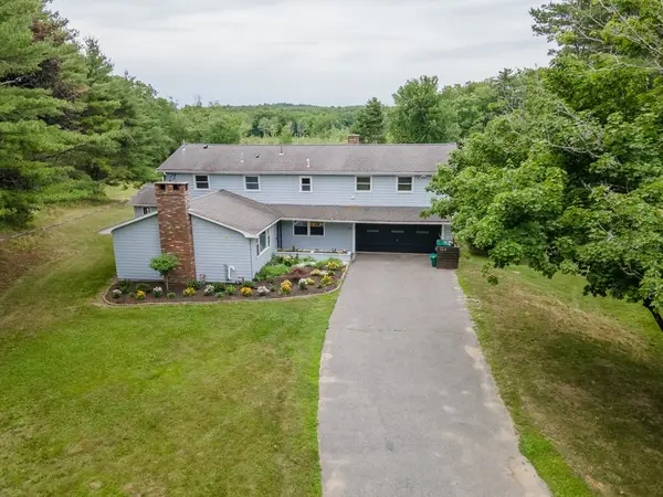 124 Everett St, Natick, MA 01760