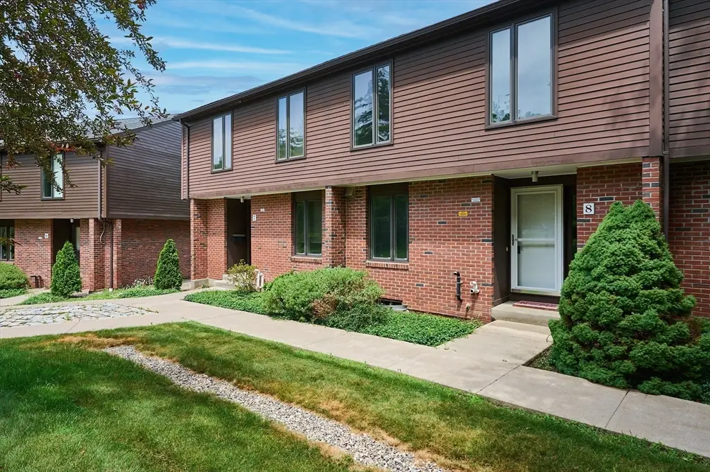 8 Emerson Ct #8, Amherst, MA 01002 - #1