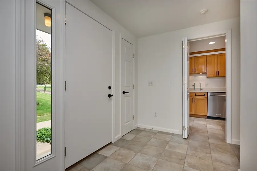 8 Emerson Ct #8, Amherst, MA 01002 - #3