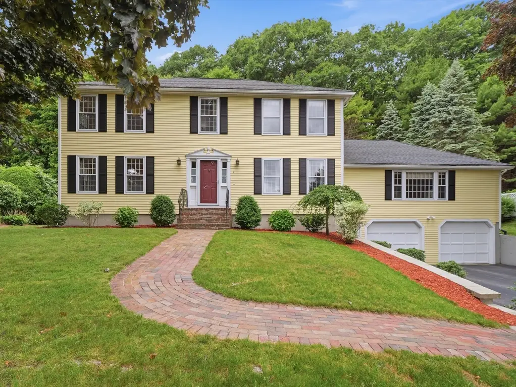 4 Nicoll Dr, Andover, MA 01810 - #1