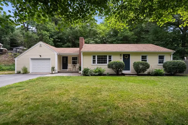332 Grove St, Marshfield, MA 02050