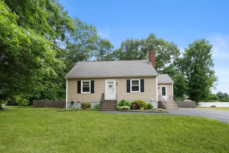 9 Laurel Ln, Bellingham, MA 02019 - #2