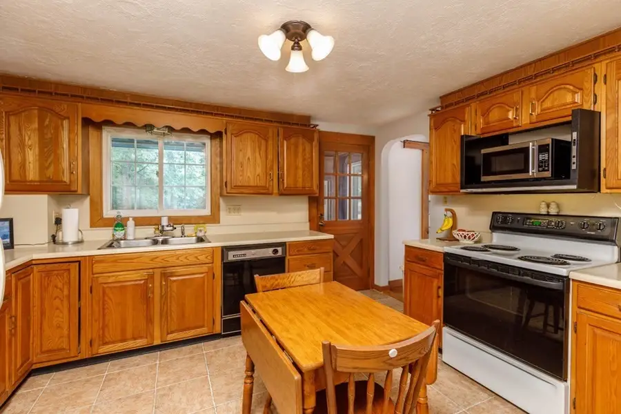 89 Temple Street, Gardner, MA 01440 - #2