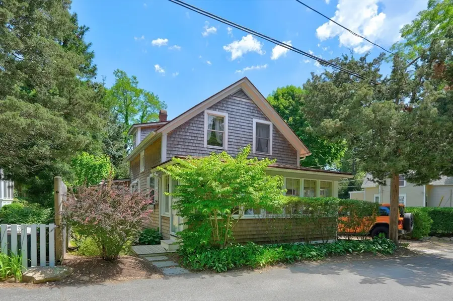 27 Laurel Avenue, Oak Bluffs, MA 02557 - #2