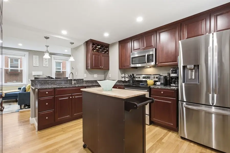 34 Clark St #5, Boston, MA 02109 - #3