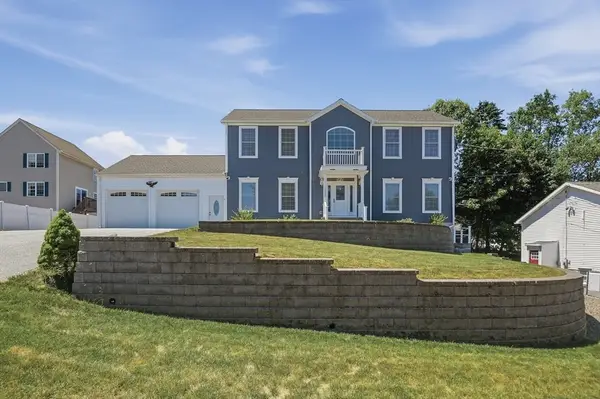 112 Pineland Avenue, Worcester, MA 01604