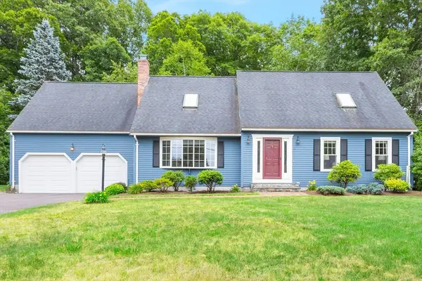 8 Donato Drive, Franklin, MA 02038