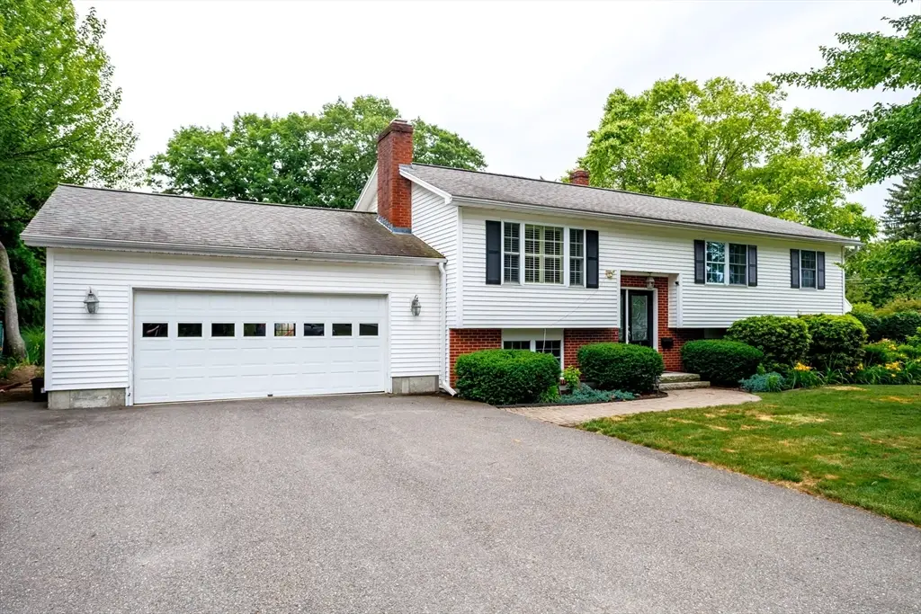 9 Crystal Ave, Leominster, MA 01453 - #1