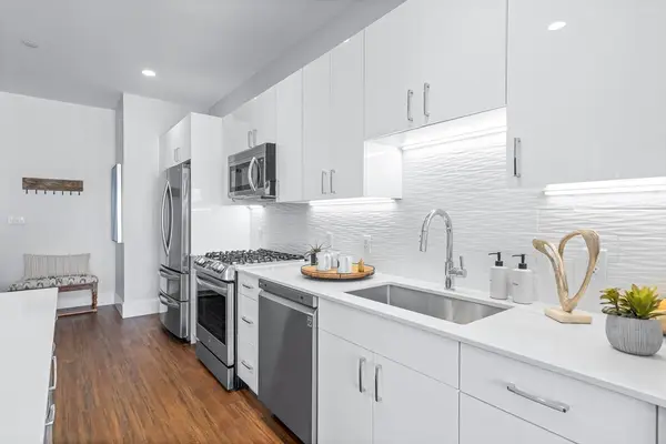 205 Maverick St. #402, Boston, MA 02128