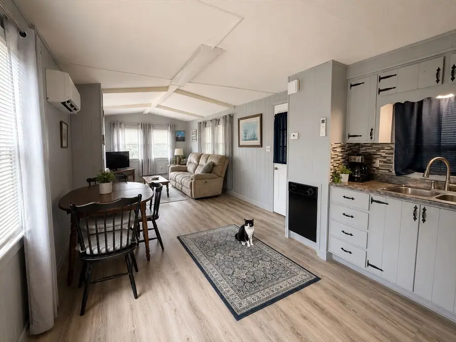 9 Madeline St, East Wareham, MA 02538 - #3