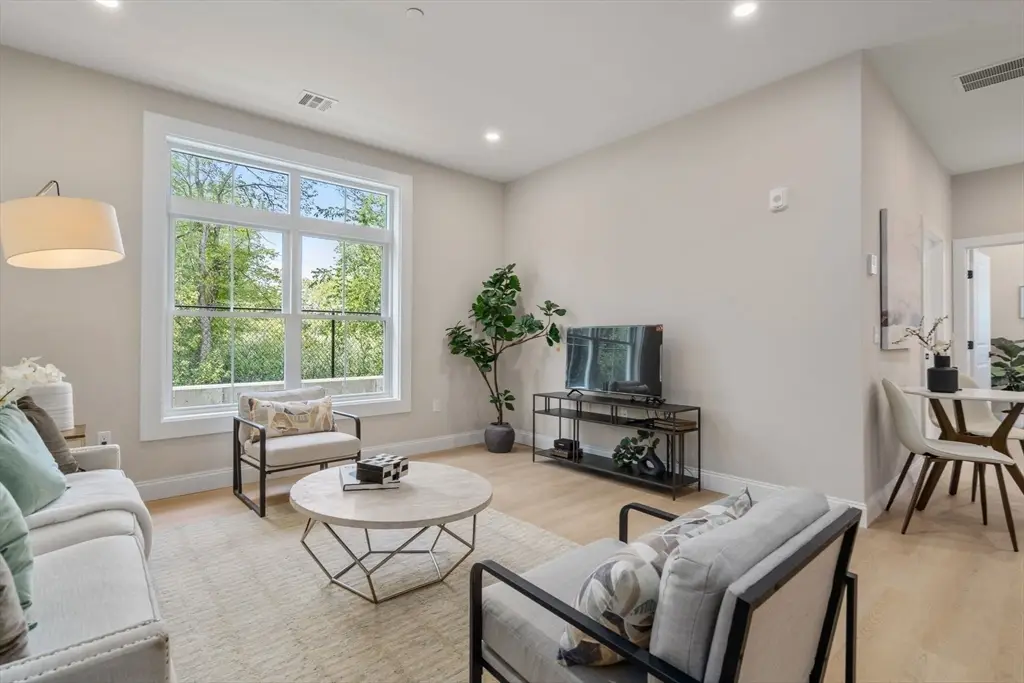 7 Cross St #305, Wilmington, MA 01887 - #1