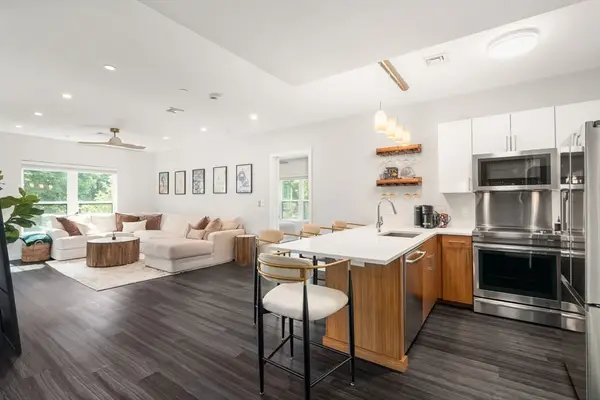 999 Hancock St #313, Quincy, MA 02169