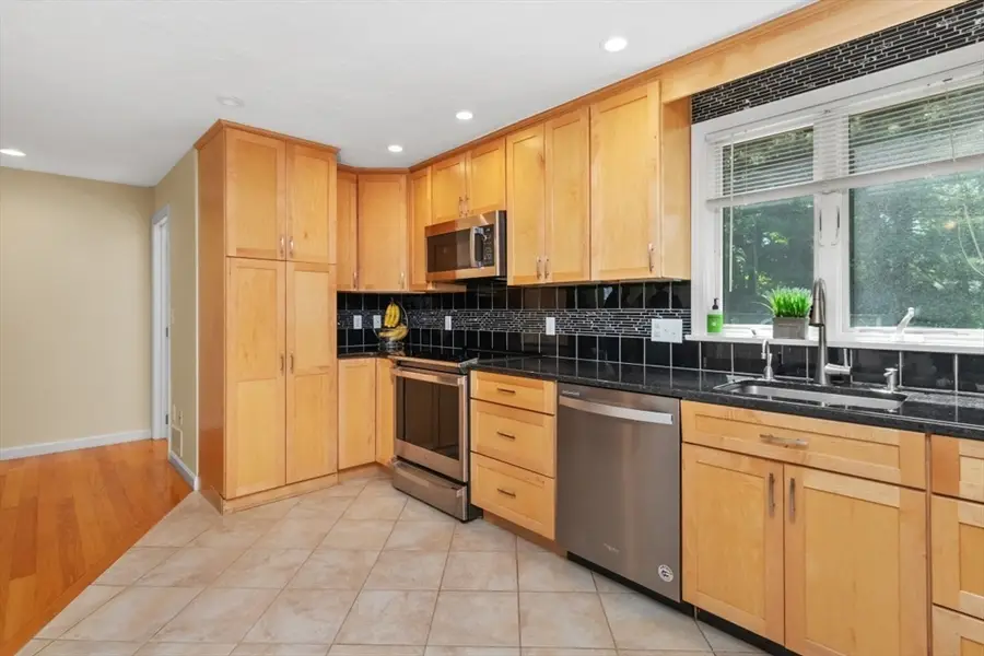 5 Perry Henderson Dr, Framingham, MA 01701 - #3