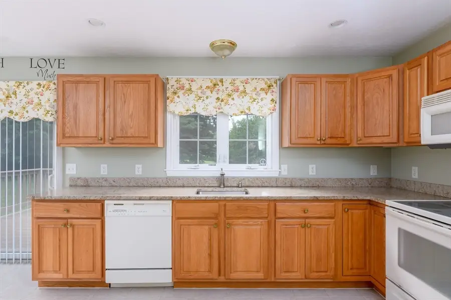 12 Autumn Woods Dr #12, Rutland, MA 01543 - #3