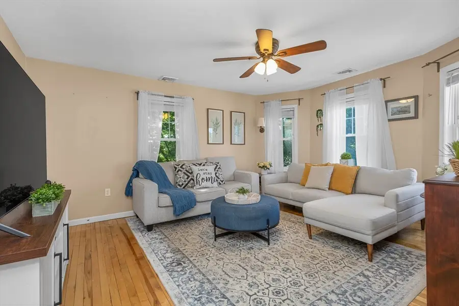35 Austin St #3, Norwood, MA 02062 - #3