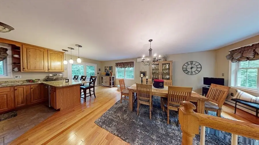233 Tispaquin St, Middleboro, MA 02346 - #2