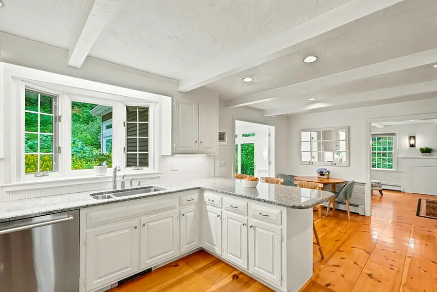 2 Stowe Rd, Southborough, MA 01772 - #3