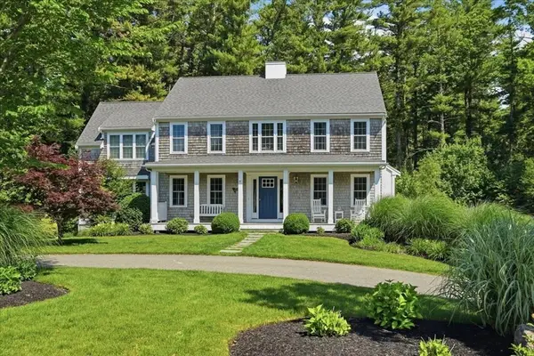 7 Fountain Knoll Ln, Kingston, MA 02364