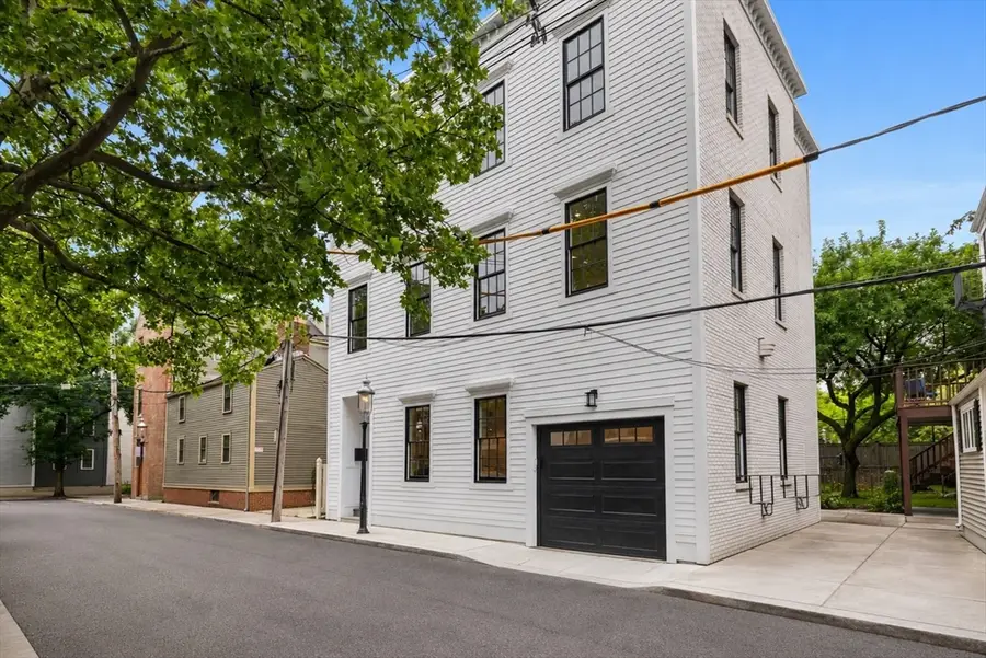 8 Lawrence St, Boston, MA 02129 - #2