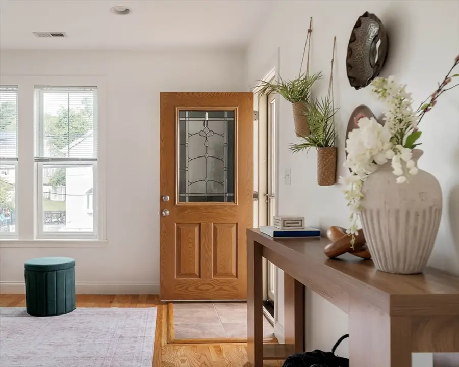 26 Maple St #B, Stoneham, MA 02180 - #2