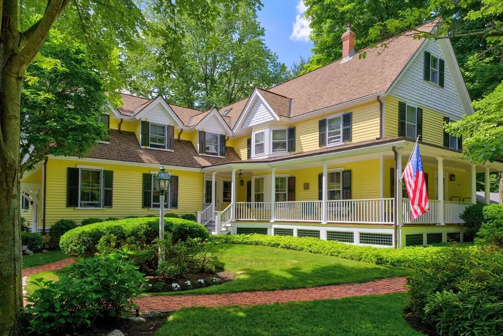 319 Oakland St, Wellesley, MA 02481 - #1