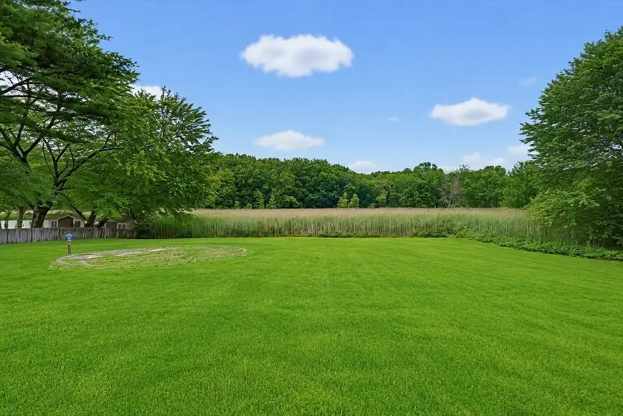 29 Country Club Dr, Tewksbury, MA 01876 - #3