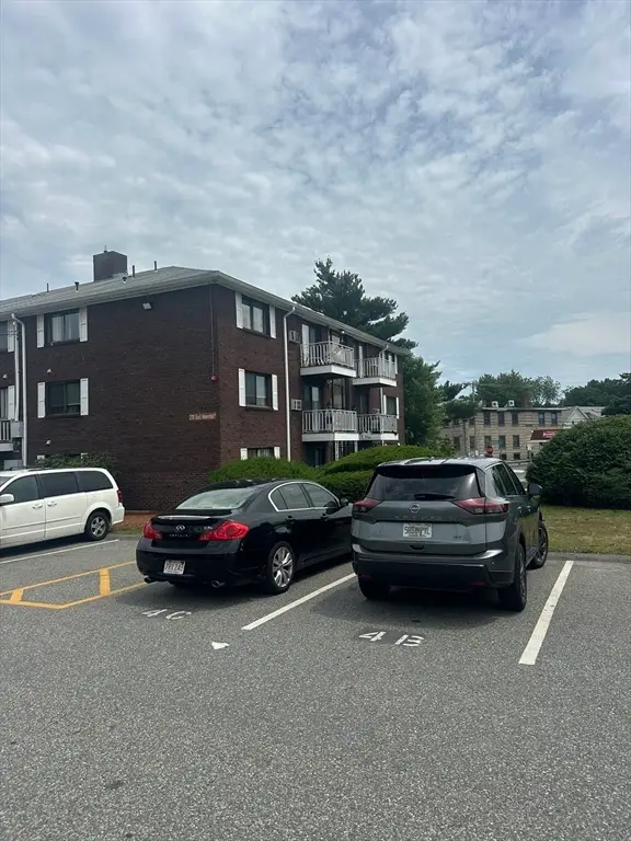 270 East Haverhill St. #11, Lawrence, MA 01841 - #3