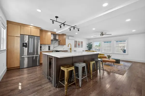 10 Osborne #B, Salem, MA 01970