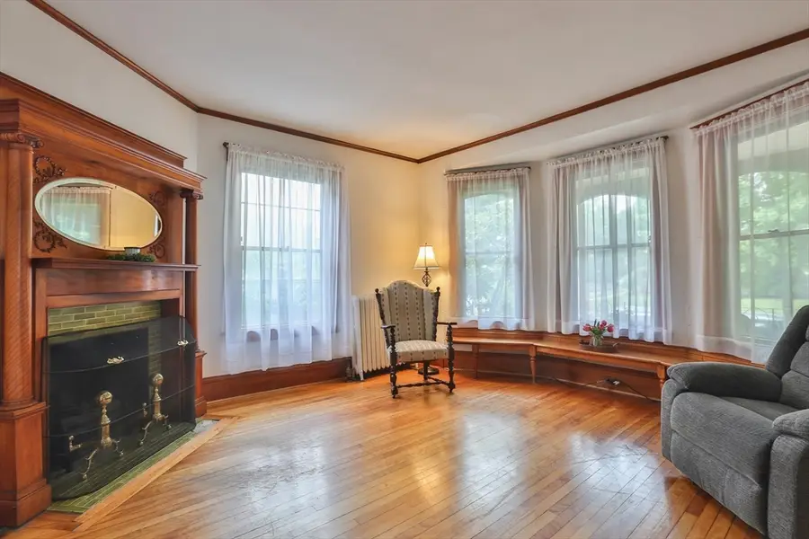 4 Trowbridge Rd, Worcester, MA 01609 - #3