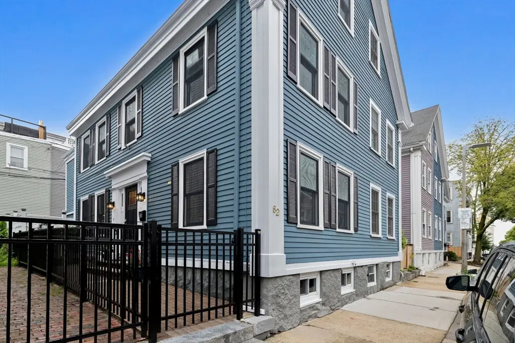 62 Pearl St, Boston, MA 02129 - #1