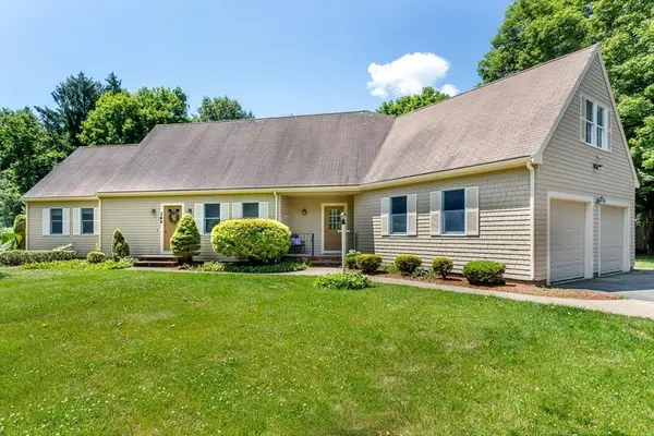 140 Grace Ln, Stoughton, MA 02072