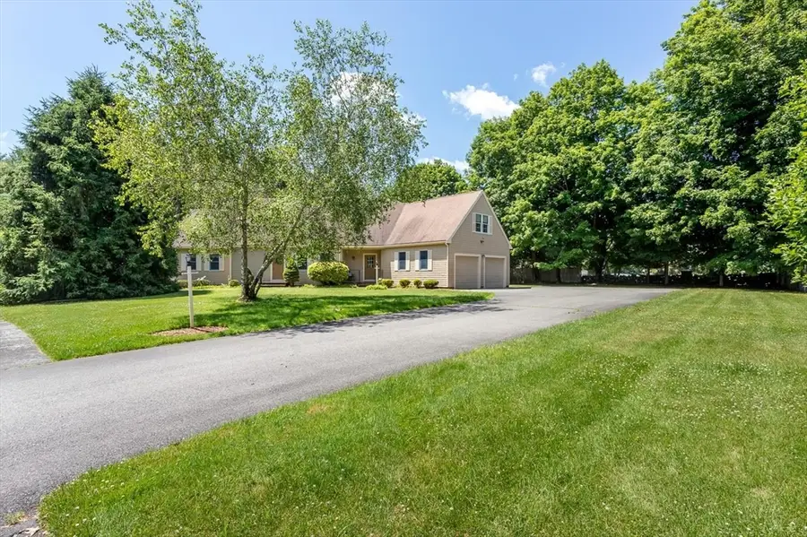 140 Grace Ln, Stoughton, MA 02072 - #2