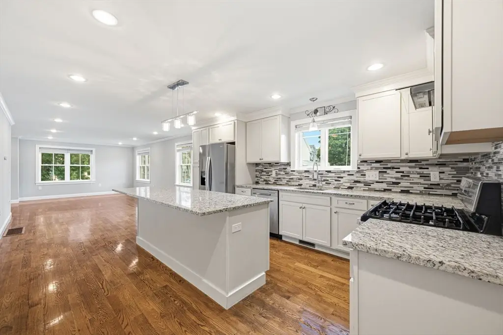 305 Lynn St, Malden, MA 02148 - #1