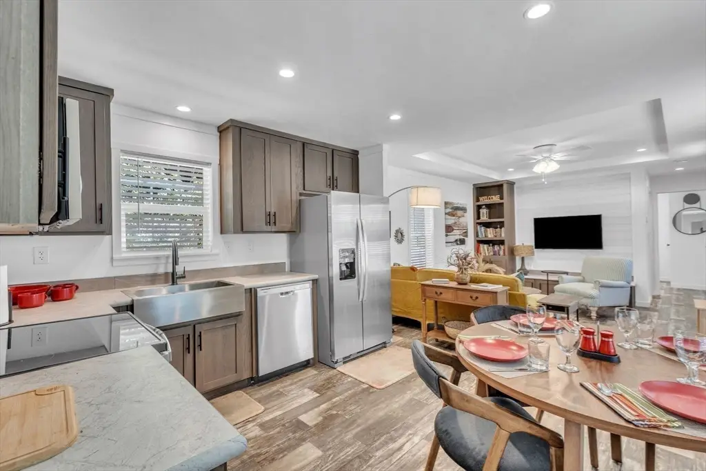 2 Fourth Ave., Ware, MA 01082 - #1