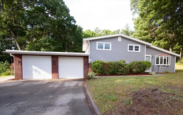 21 Siani Rd, Leicester, MA 01542