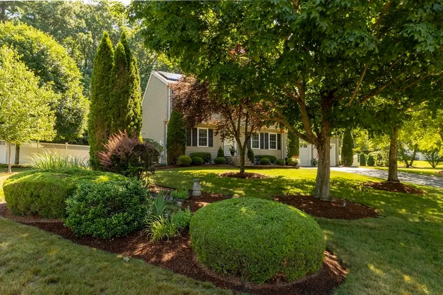 13 Candlewood Dr, Medway, MA 02053 - #3