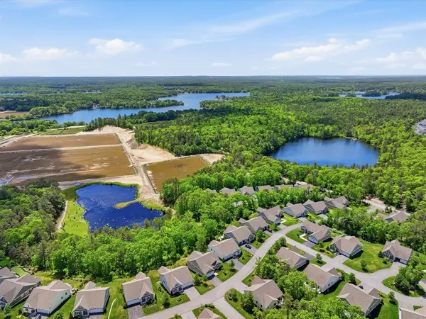 17 Bearberry Path #17, Plymouth, MA 02360