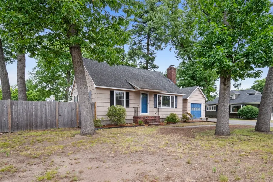 230 Chelmsford St, Chelmsford, MA 01824 - #3