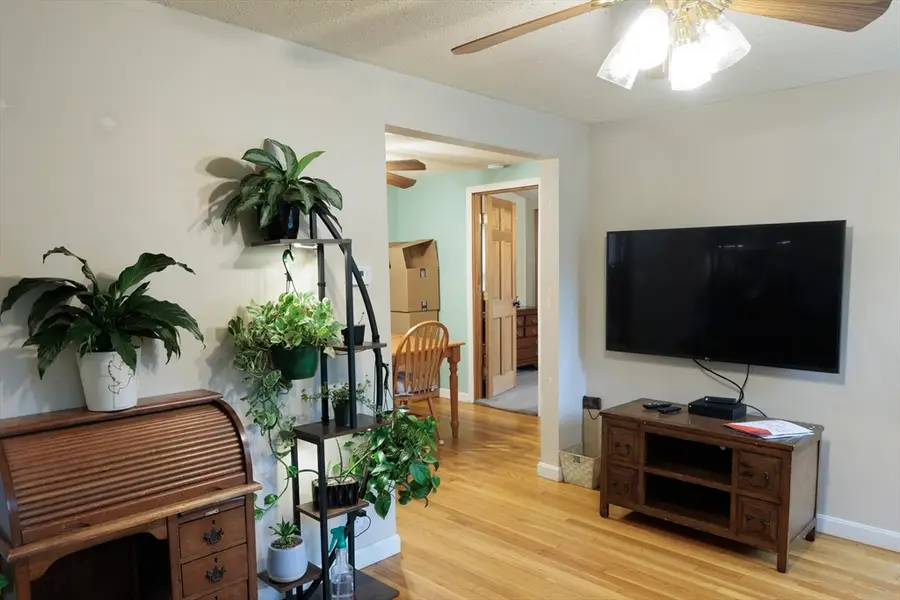 10 Larsen Ln, Billerica, MA 01862 - #3