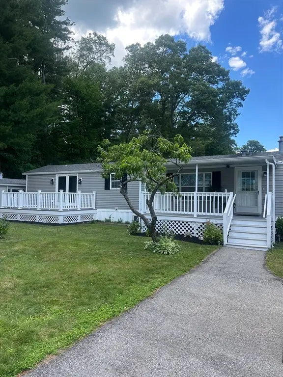 8 2nd Ave, Merrimac, MA 01860
