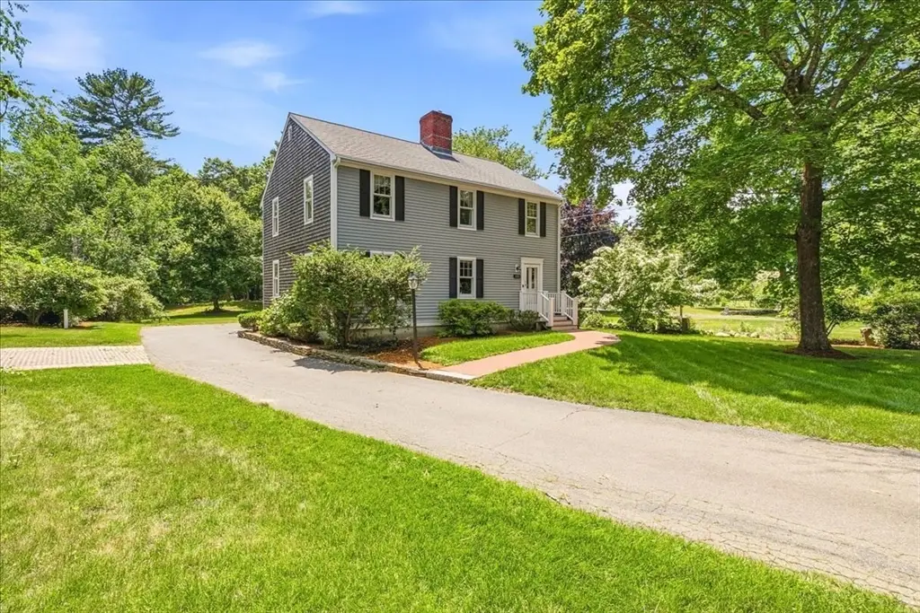 411 High St, Pembroke, MA 02359 - #1