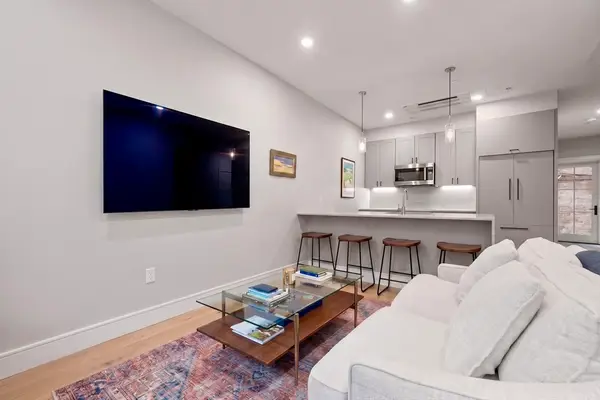 471 Hanover St #2, Boston, MA 02113