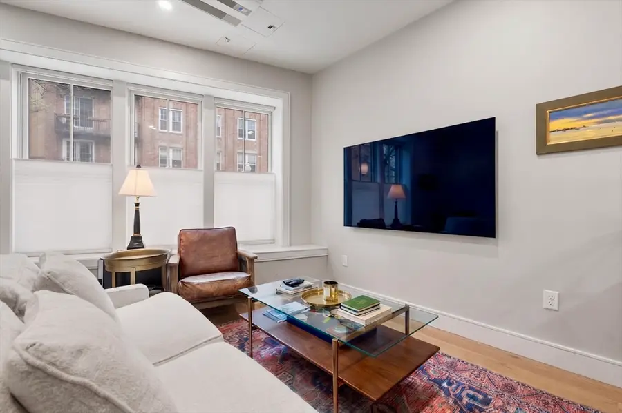 471 Hanover St #2, Boston, MA 02113 - #2