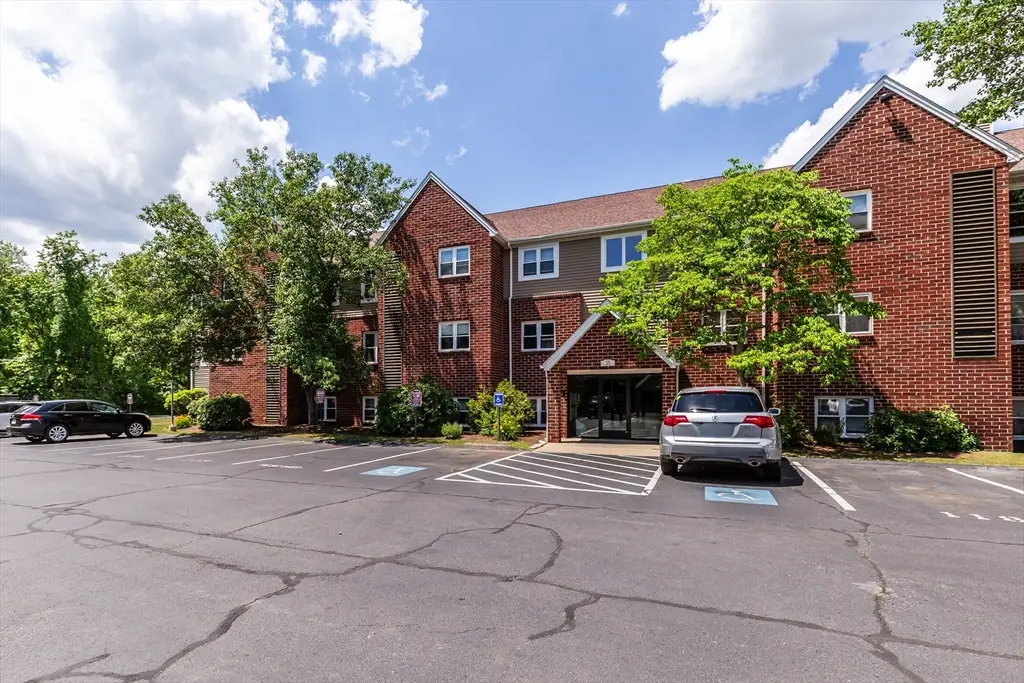 35 Longworth Ave #25, Brockton, MA 02301 - #1