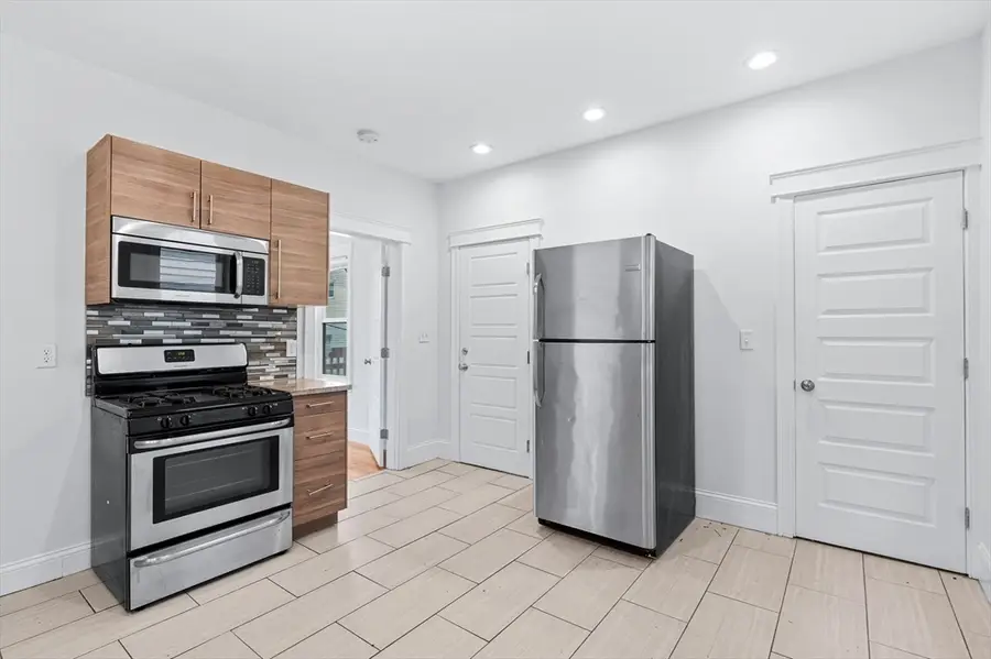 8 Roach St, Boston, MA 02125 - #3