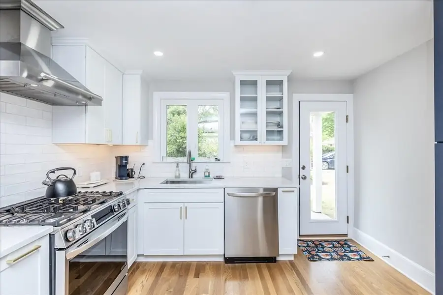47 Cherry St, Newton, MA 02465 - #3