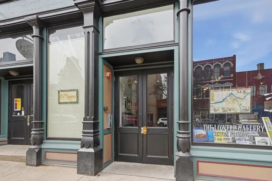 219 Central St #3E, Lowell, MA 01852 - #3